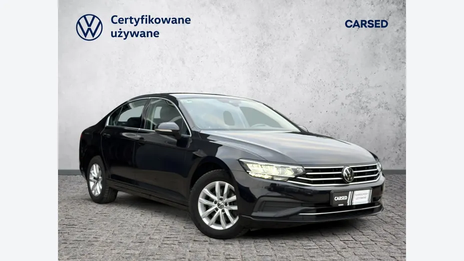 VOLKSWAGEN Passat -
