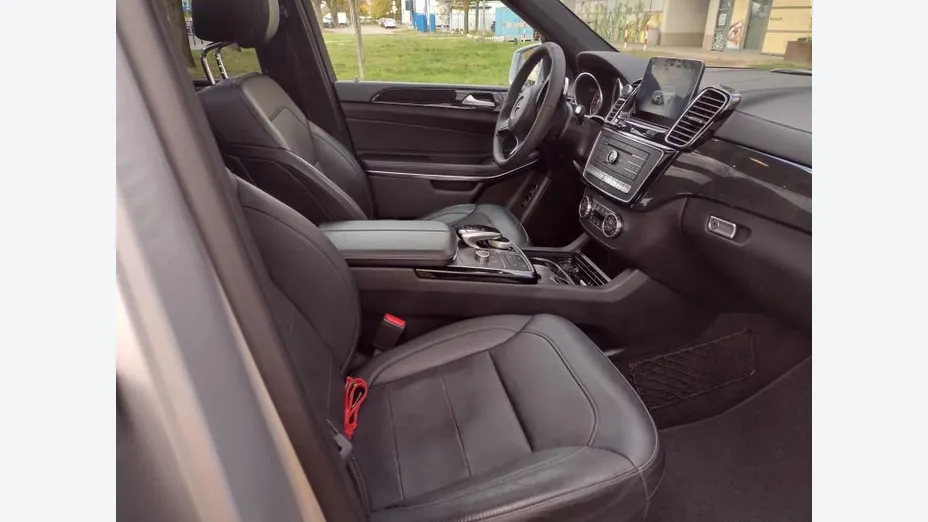 MERCEDES-BENZ GLS -