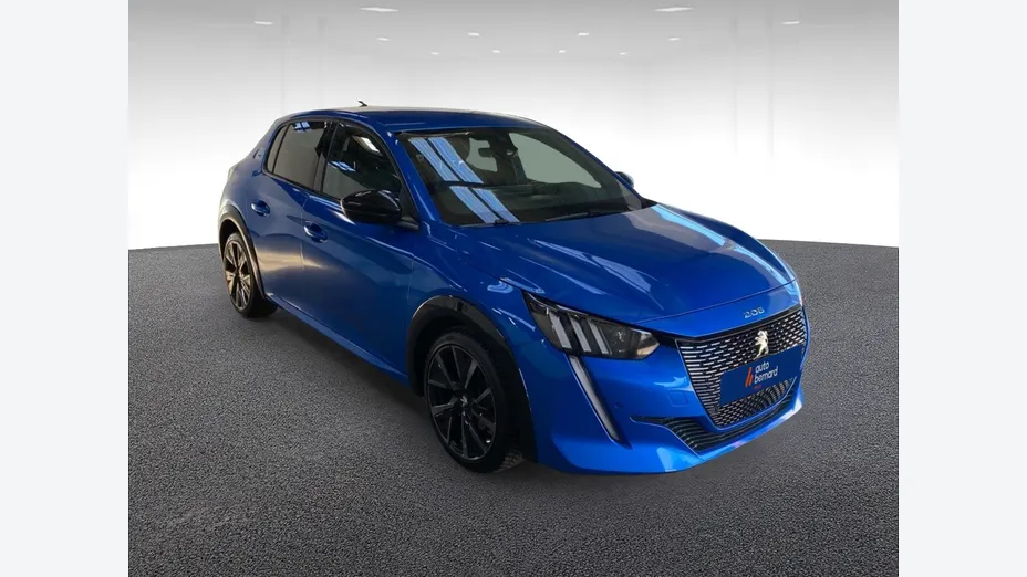 PEUGEOT 208 -