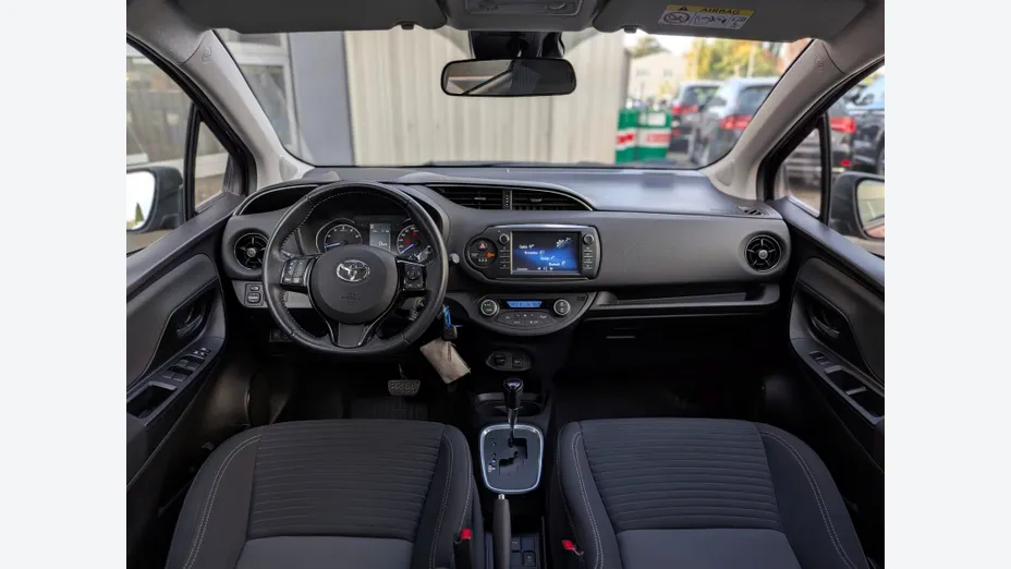 TOYOTA Yaris Yaris 1.5 Premium