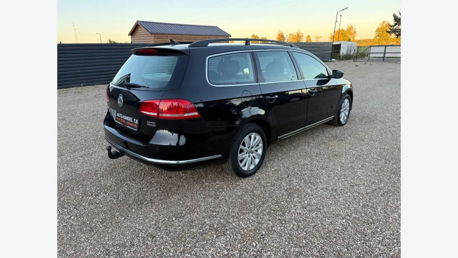 VOLKSWAGEN Passat -