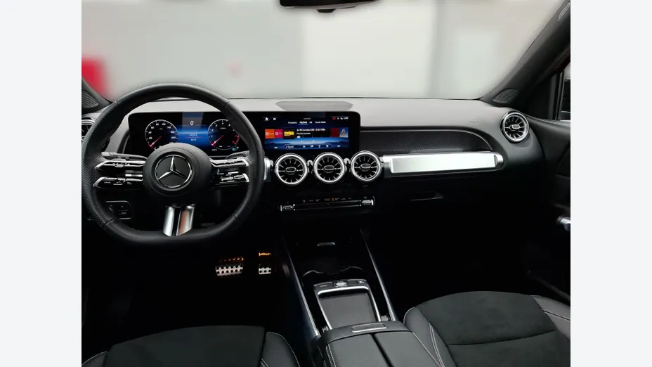 MERCEDES-BENZ GLB GLB 200 mHEV AMG Line 7G-DCT