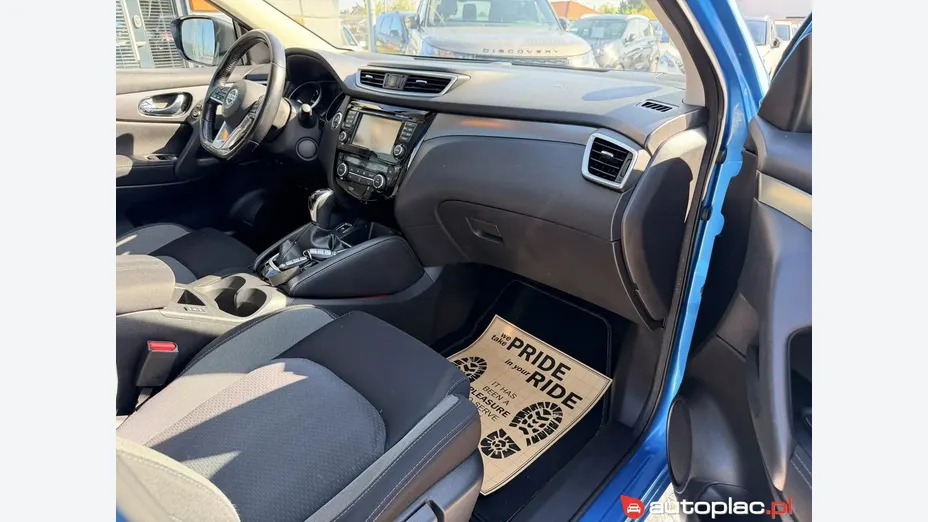 NISSAN Qashqai -
