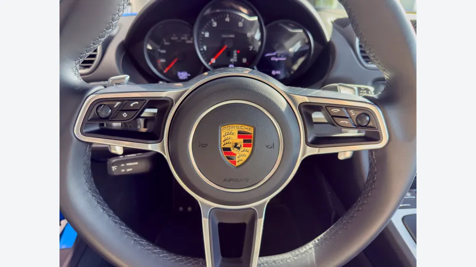 PORSCHE 718 -