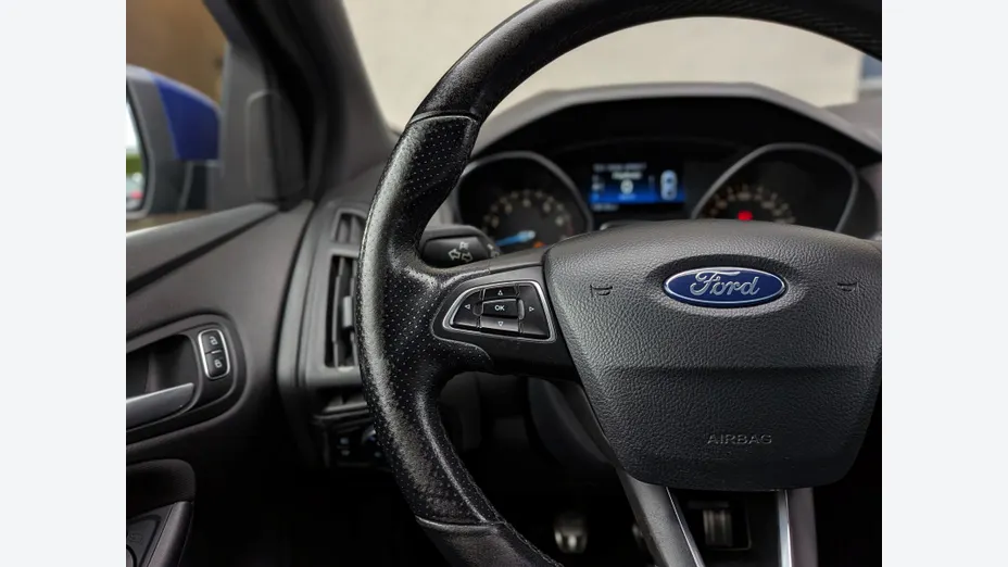FORD Focus Focus 1.5 EcoBoost ST-Line Black ASS