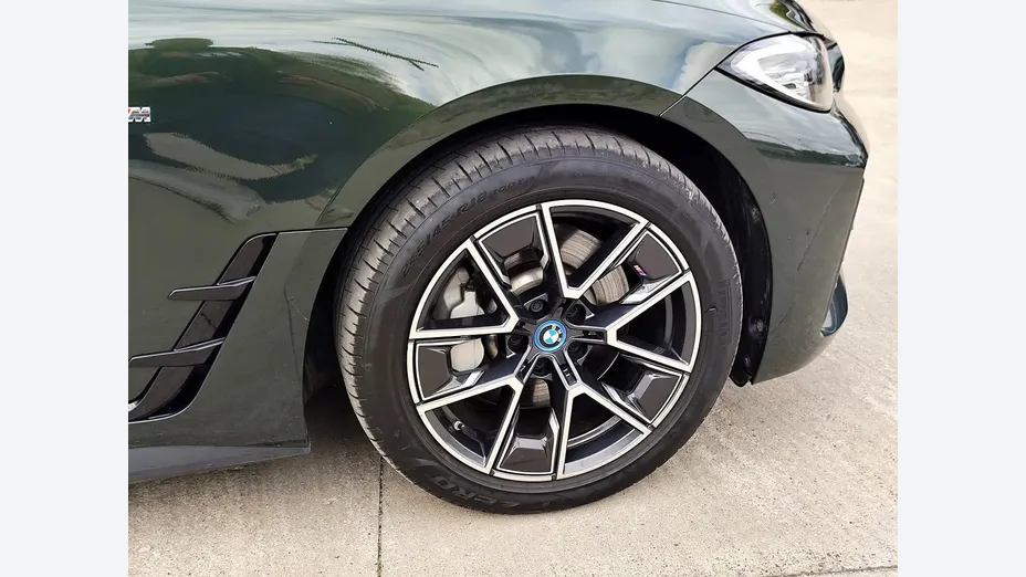 BMW i4 i4 80.7kWh eDrive 35 M Sport