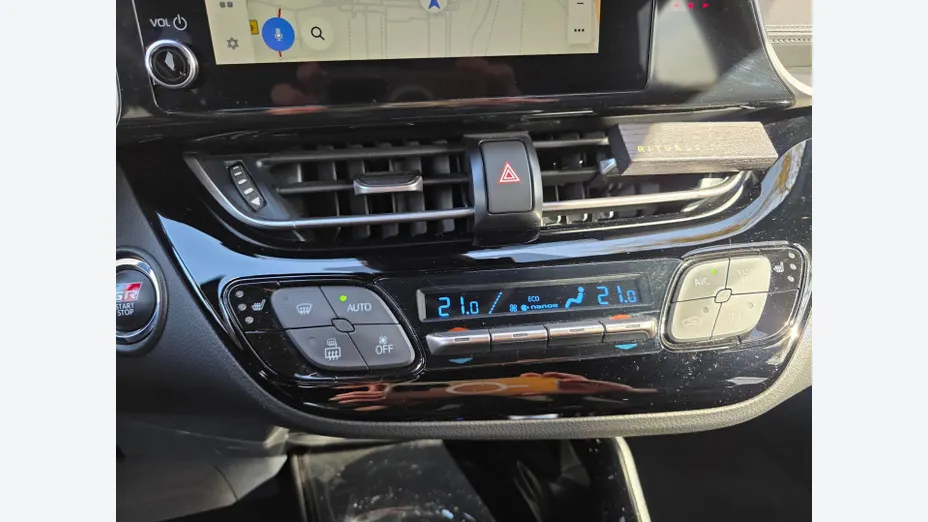 TOYOTA C-HR -