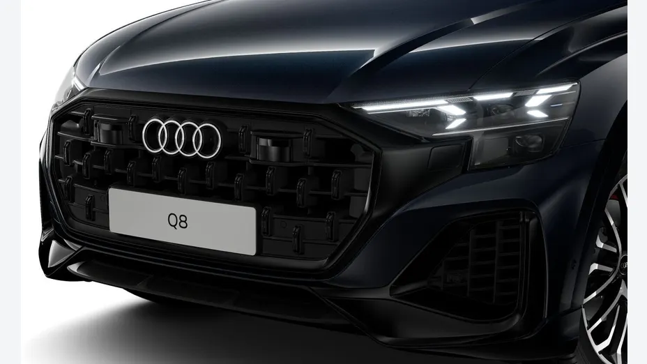 AUDI Q8 -