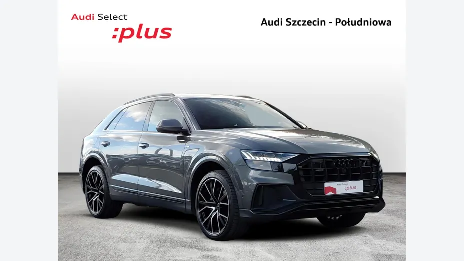 AUDI Q8 -