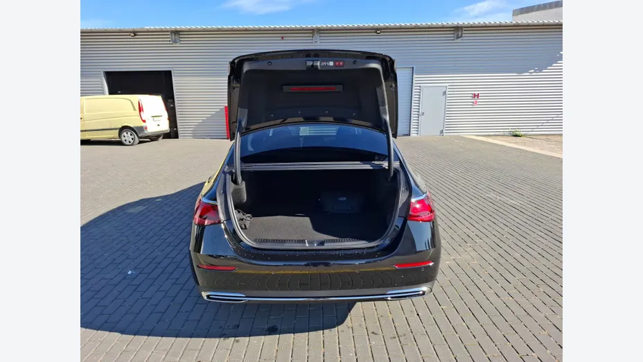 MERCEDES-BENZ E Klasa E 300 de PHEV 4-Matic Exclusive 9G-Tronic