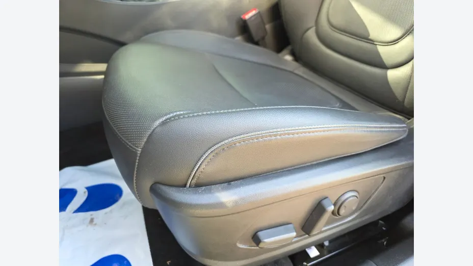 HYUNDAI Santa Cruz -