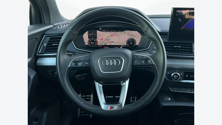 AUDI Q5 -