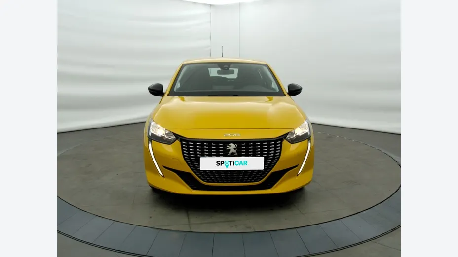 PEUGEOT 208 -