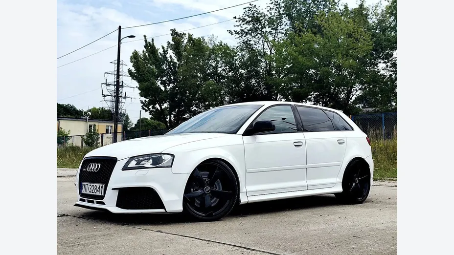 AUDI RS3 -