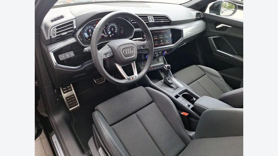AUDI Q3 Sportback -