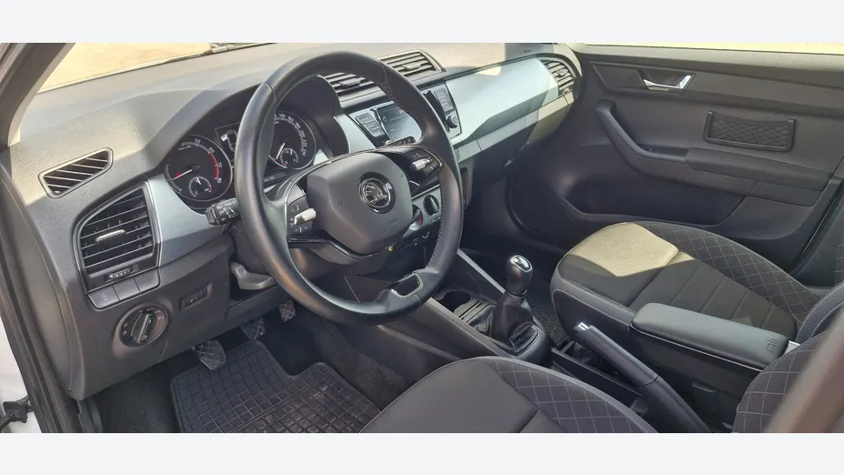 SKODA Fabia Fabia 1.0 TSI Ambition
