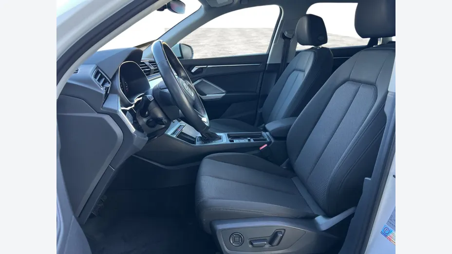 AUDI Q3 -