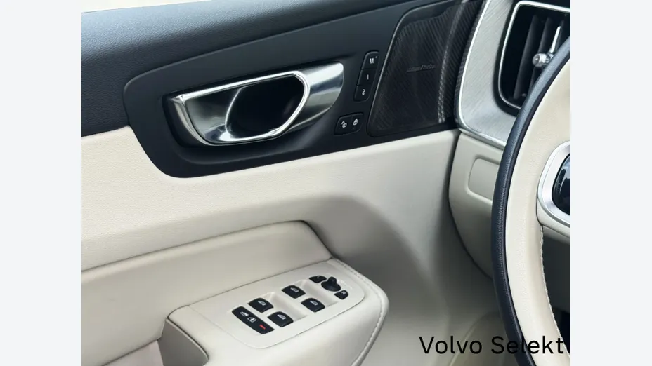 VOLVO XC60 XC60 B5 B AWD Ultimate Dark aut