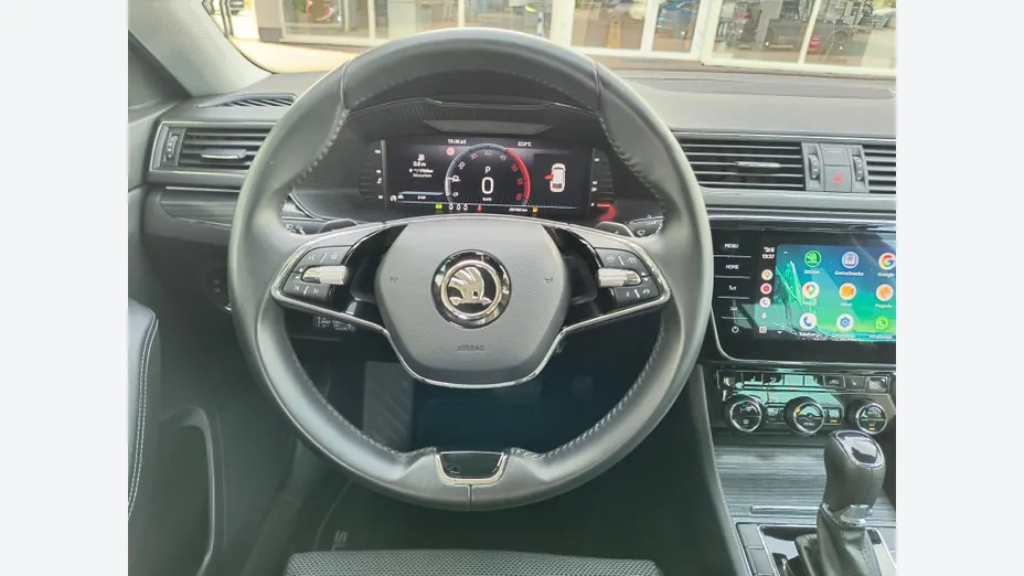 SKODA Superb Superb 2.0 TDI SCR Style DSG