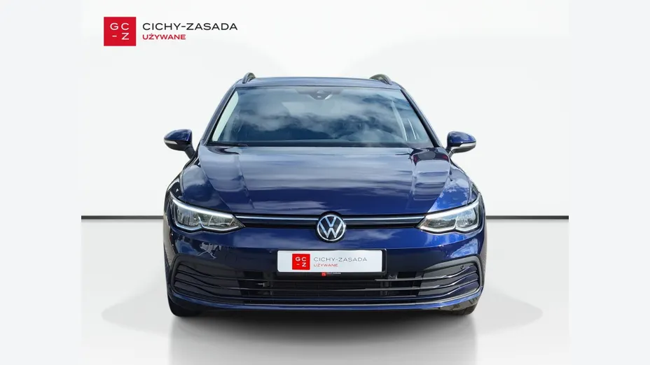 VOLKSWAGEN Golf -