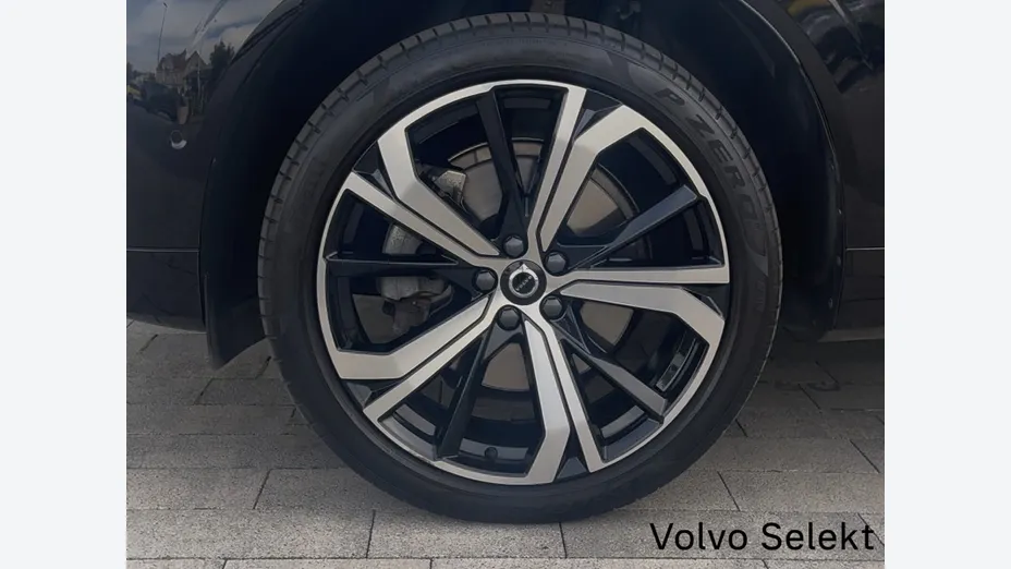 VOLVO XC60 XC60 B5 B AWD Ultimate Dark aut