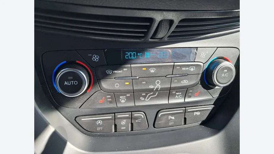 FORD Kuga -
