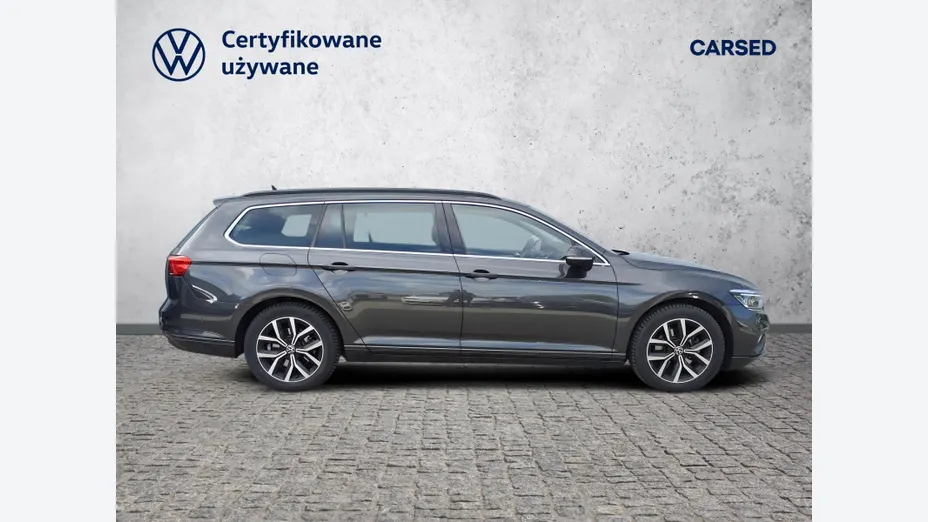 VOLKSWAGEN Passat -