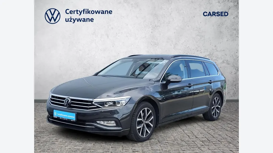 VOLKSWAGEN Passat -