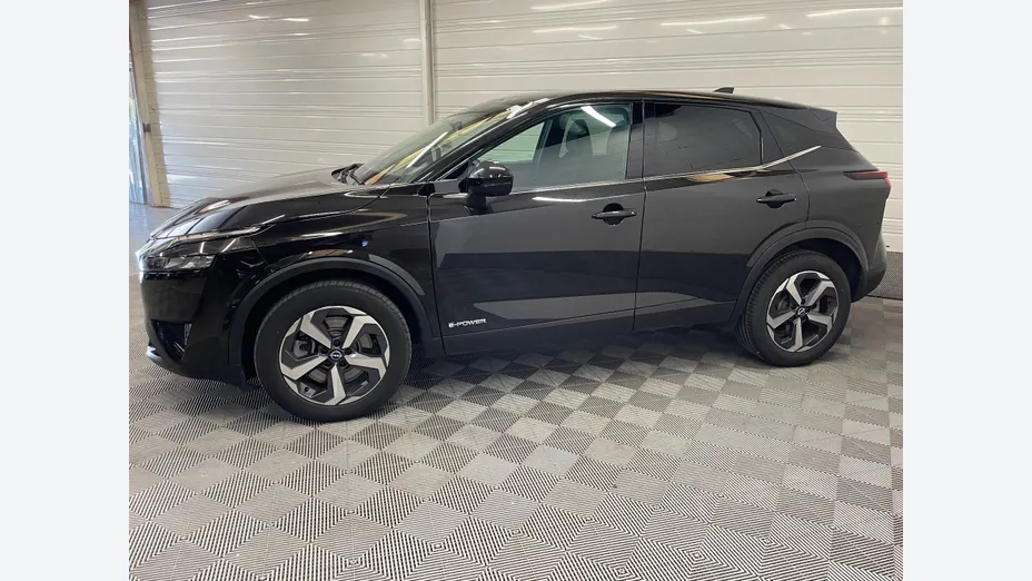 NISSAN Qashqai -