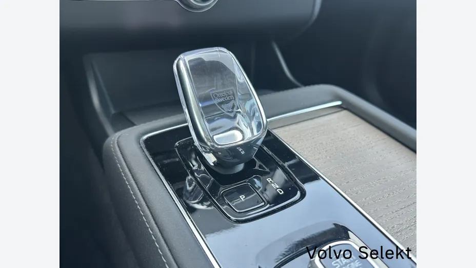 VOLVO XC90 XC90 T8 AWD Plug-In Hybrid Ultra Dark 7os aut