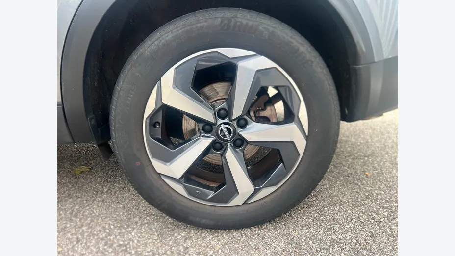 NISSAN Qashqai -
