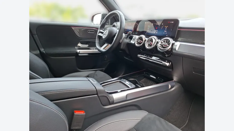 MERCEDES-BENZ GLB GLB 200 mHEV AMG Line 7G-DCT