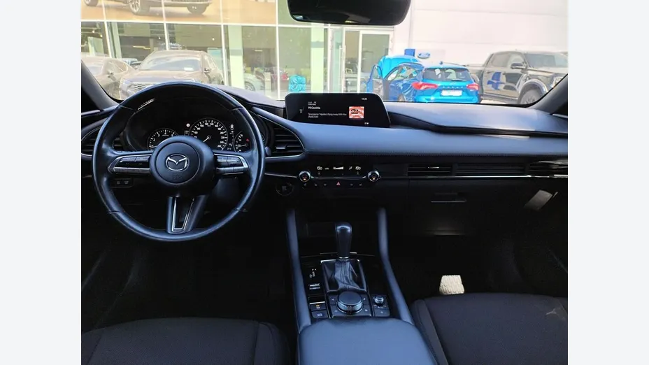 MAZDA 3 -