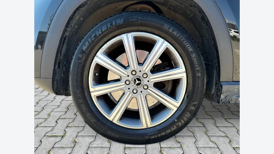 MERCEDES-BENZ GLS -