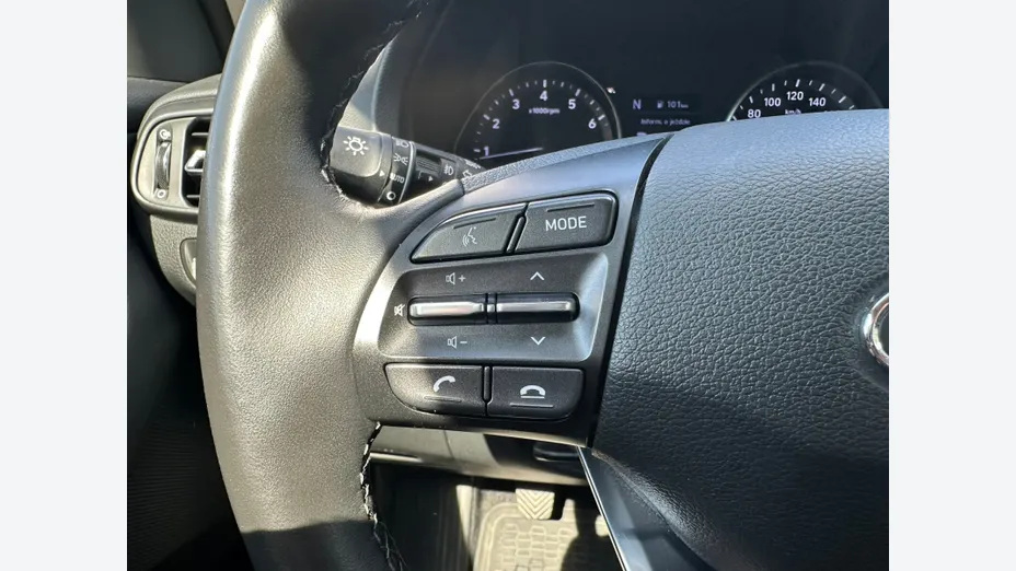 HYUNDAI i30 i30 1.5 T-GDI 48V Smart