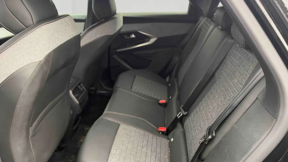 PEUGEOT 3008 -