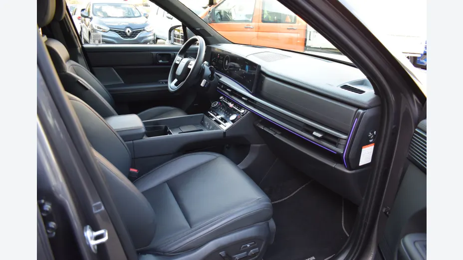 HYUNDAI Santa Fe Santa Fe 1.6 T-GDI PHEV Calligraphy 4WD aut 6os.