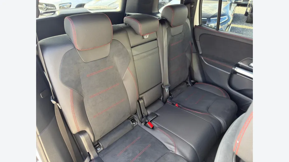 MERCEDES-BENZ GLB GLB 200 AMG Line 7G-DCT