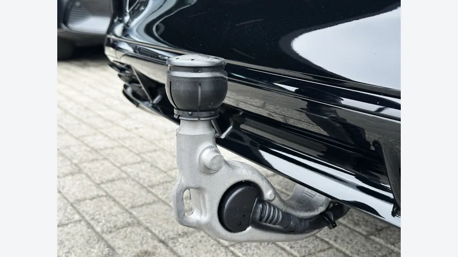 MERCEDES-BENZ CLA -