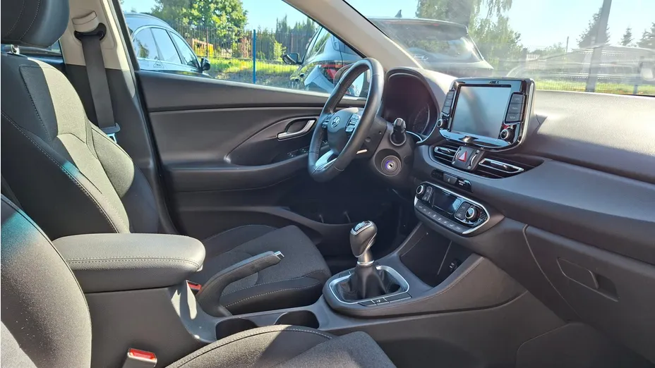 HYUNDAI i30 -