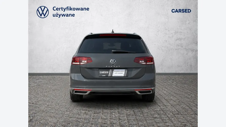 VOLKSWAGEN Passat -