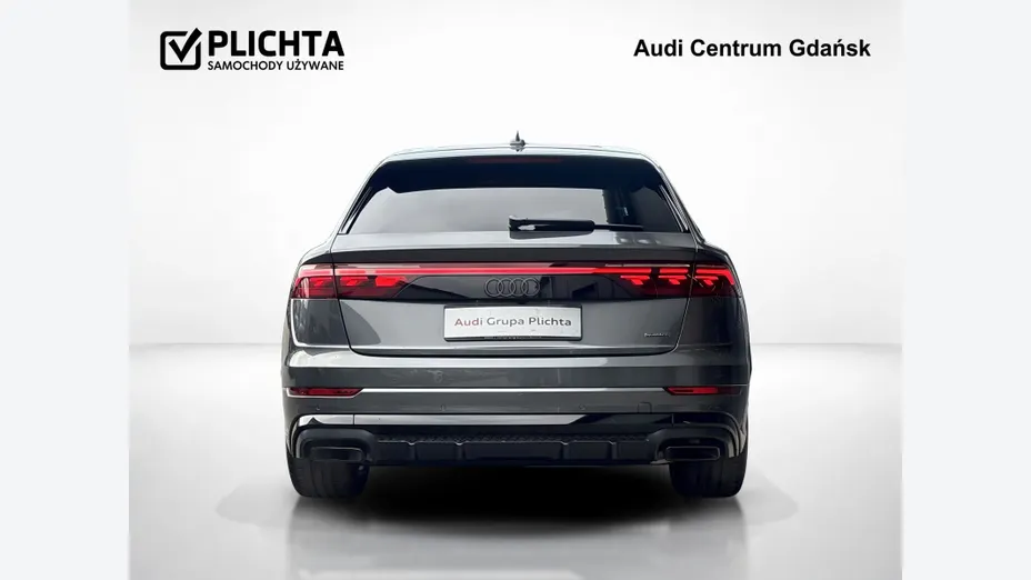 AUDI Q8 -