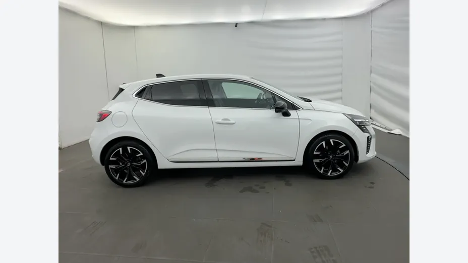 RENAULT Clio -