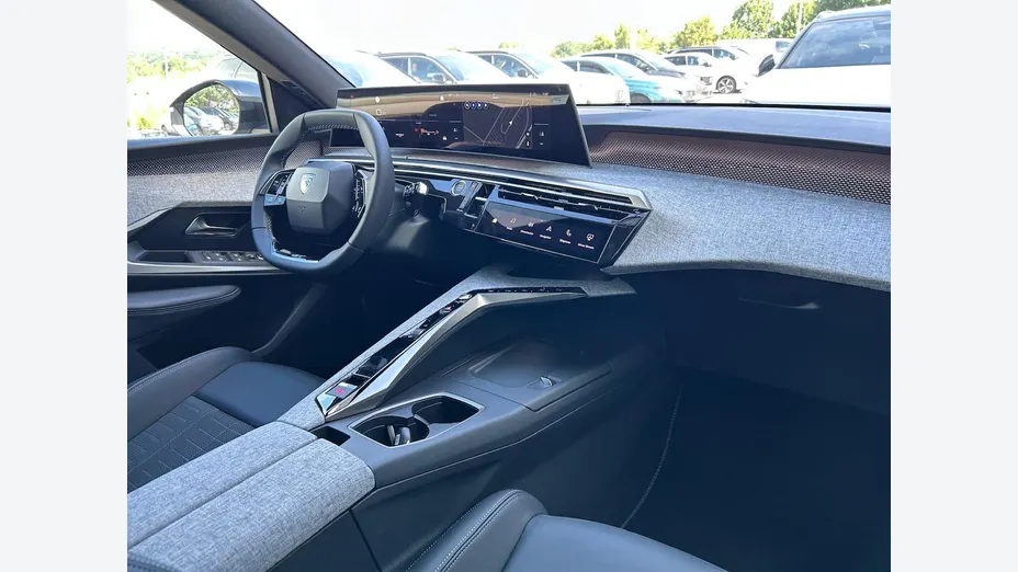PEUGEOT 5008 -