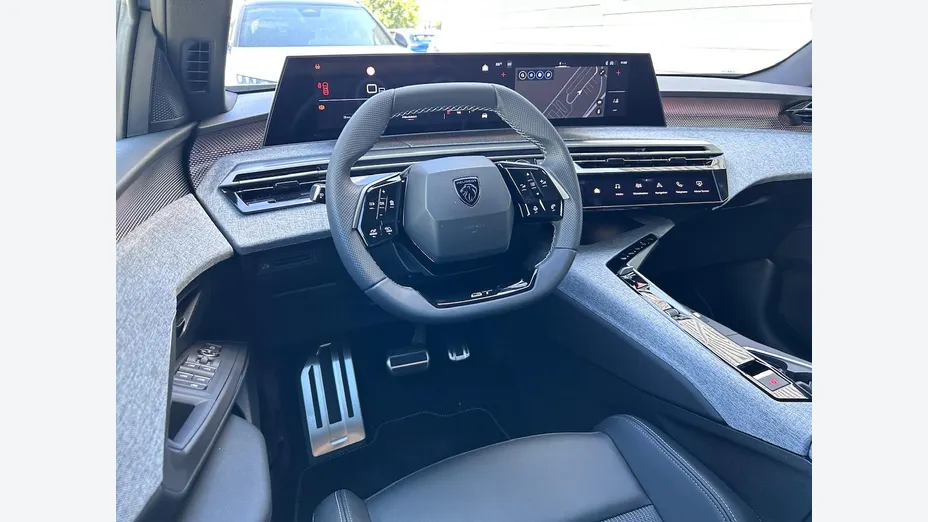 PEUGEOT 5008 -