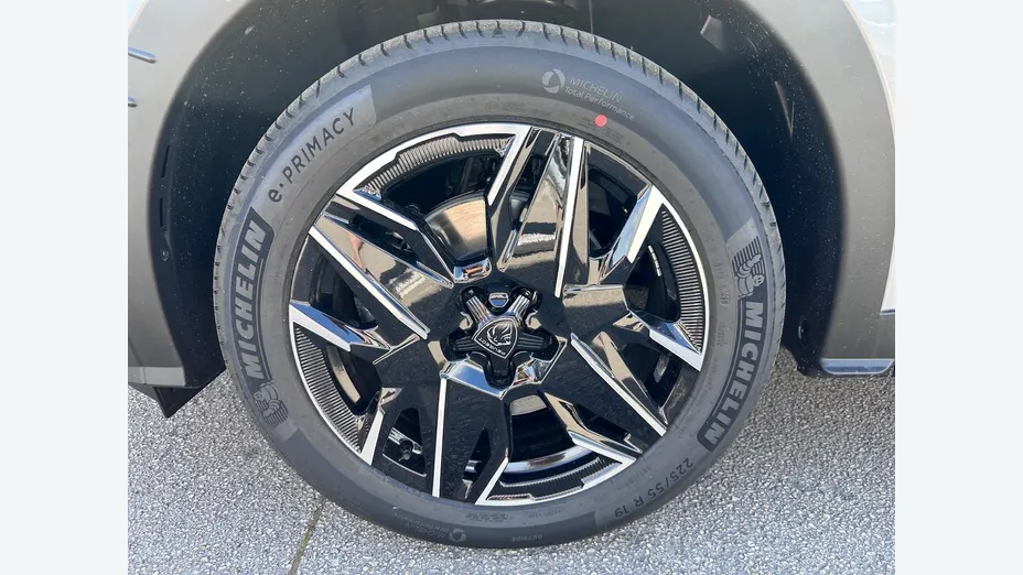 PEUGEOT 5008 -