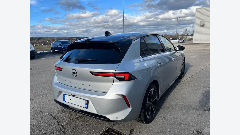 OPEL Astra -