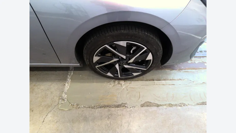 PEUGEOT 308 -