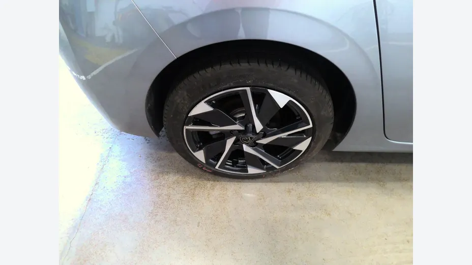 PEUGEOT 308 -