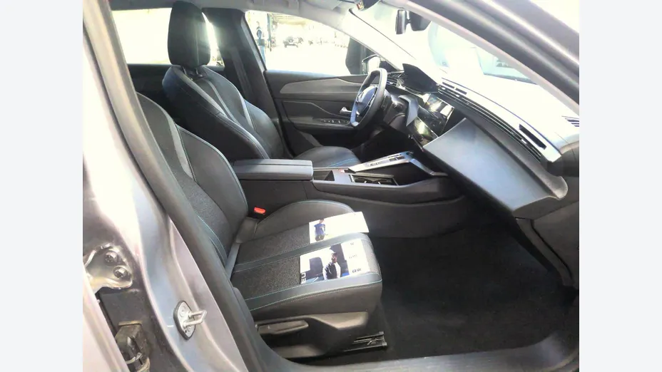 PEUGEOT 308 -